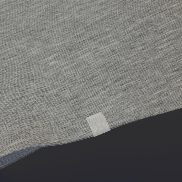 Cropped LuluLemon Top - Picture 4 of 4